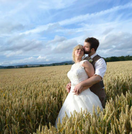 Nearby parkland can provide a wonderful backdrop for wedding photographs.