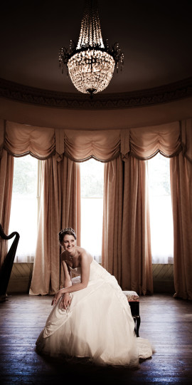The Regency Room has sumptuous bay windows as a backdrop for wedding photographs.
